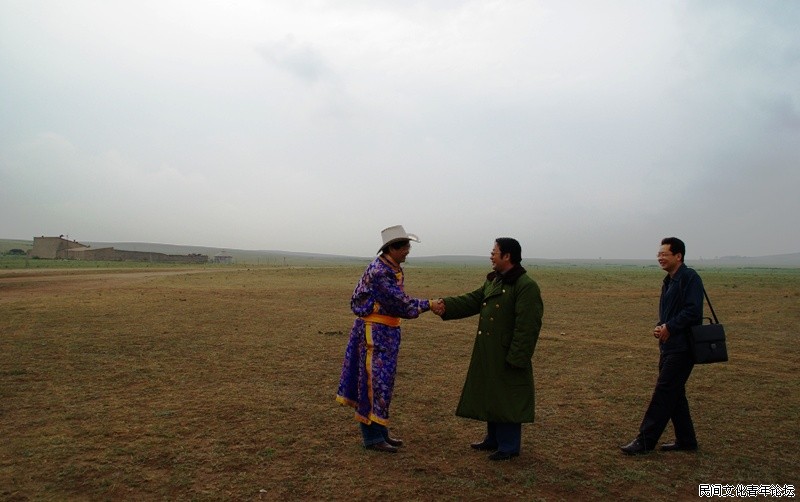 谁是蒙古族同胞？领导与牧民