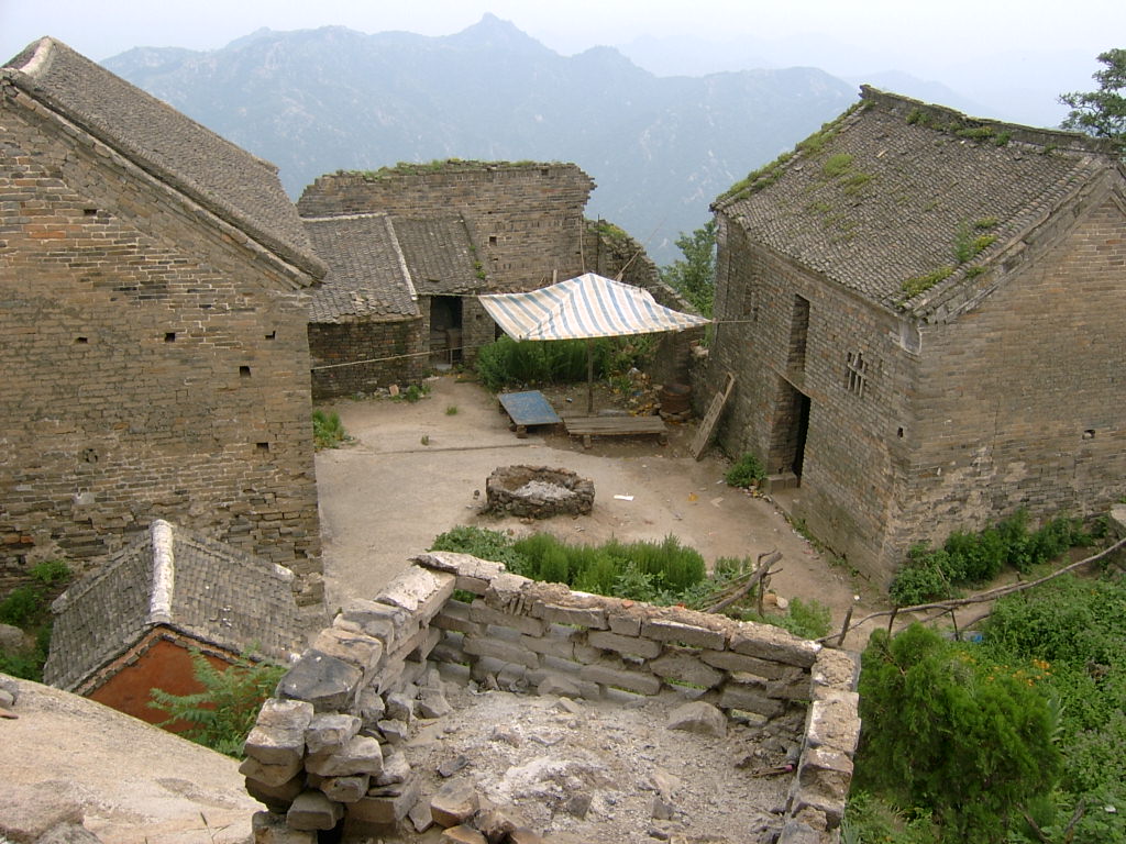 SV300053祖师殿外俯瞰铜山寺院.JPG