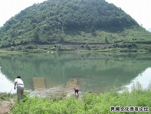 凤城的太阳村——美丽质朴的小河.JPG