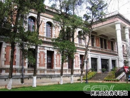 会泽院，上油画就在此建筑大厅